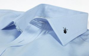 klaamotte Bluse und Hemd in den Größen 36-44 sowie Maßanfertigungen
Produktfarben: weiß, hellblau, schwarz