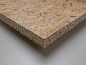 OSB Platten, Dicke 9 - 30 mm, Produkte: OSB 3, OSB 3 Spruce, OSB 4, K-Board / OSB boards, thickness 9 - 30 mm, products: OSB 3, OSB 3 Spruce, OSB 4, K-Board