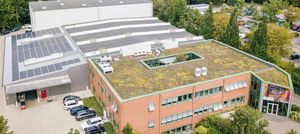 Zeitschriften, Broschüren, Magazine, Bücher, Kataloge, Prospekte, Flyer, Bedienungsanleitungen, Aufbauanleitungen, Poster, Plakate, Jahresberichte, Faltblätter • Format: 74x105 - 720x1020 mm • 2-600 Seiten • Rückendrahtheftung, Klebebindung, Fadenheftung • Bogenoffsetdruck