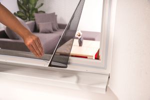 hecht Fliegengitter für Fenster mit Klettband (Polyestergewebe) oder Magnet-Insektenschutzfenster (Fiberglas-, Polyester- oder FILATEC Gewebe)